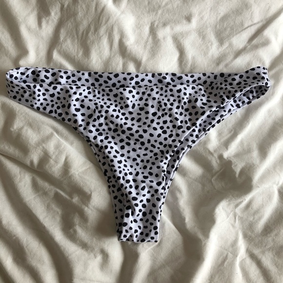 Black & White animal print bikini - Picture 3 of 9